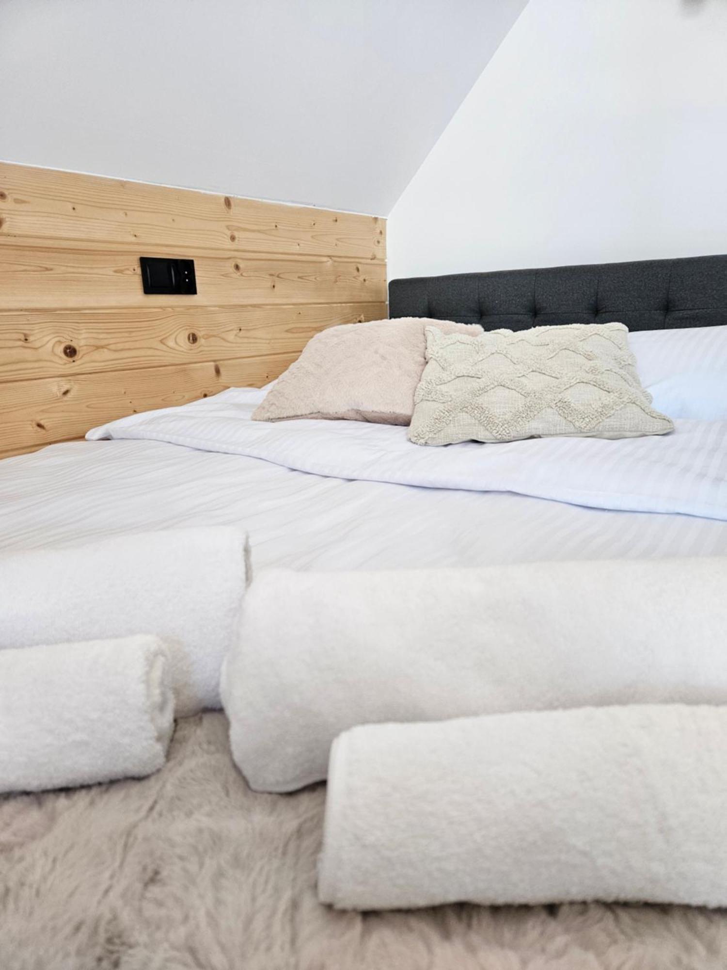 Apartamento Okno Na Gory Klikuszowa Exterior foto